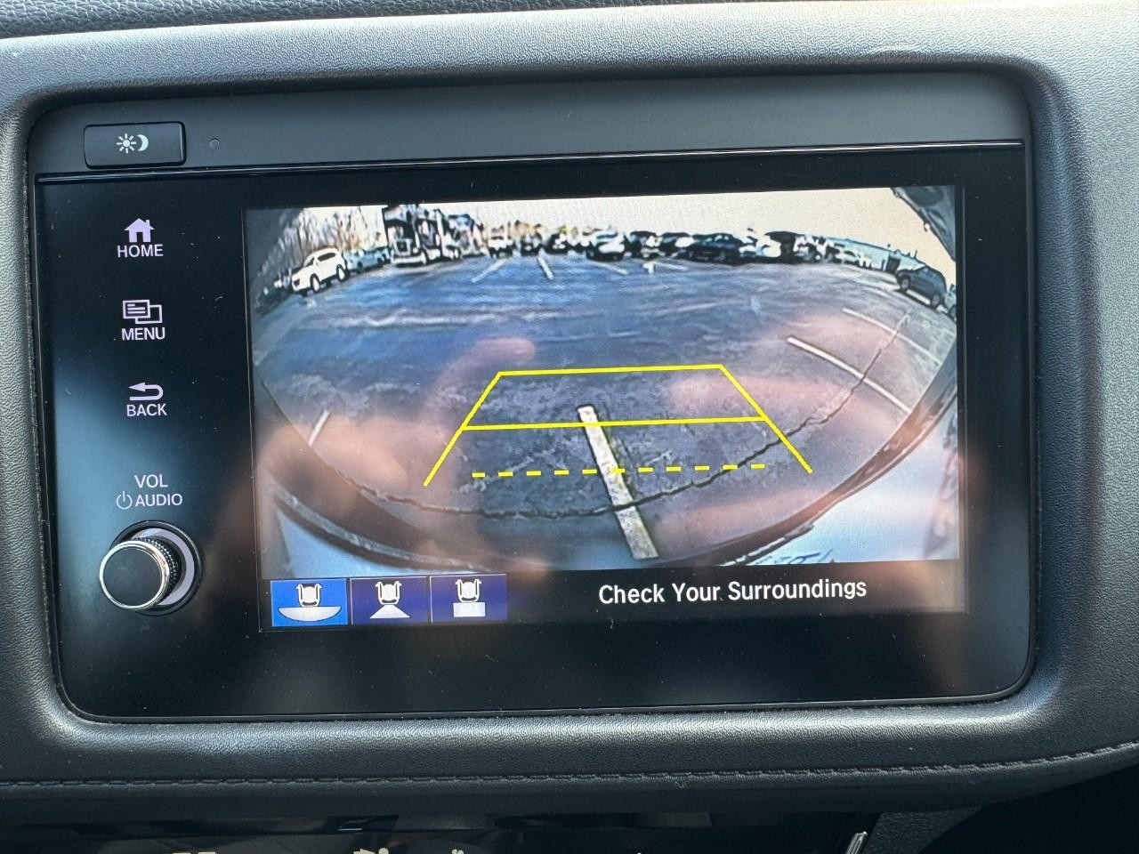 Honda HR-V Vehicle Full-screen Gallery Image 21