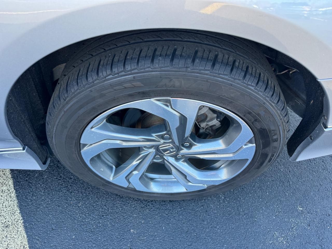 Honda Accord Sedan Vehicle Full-screen Gallery Image 07