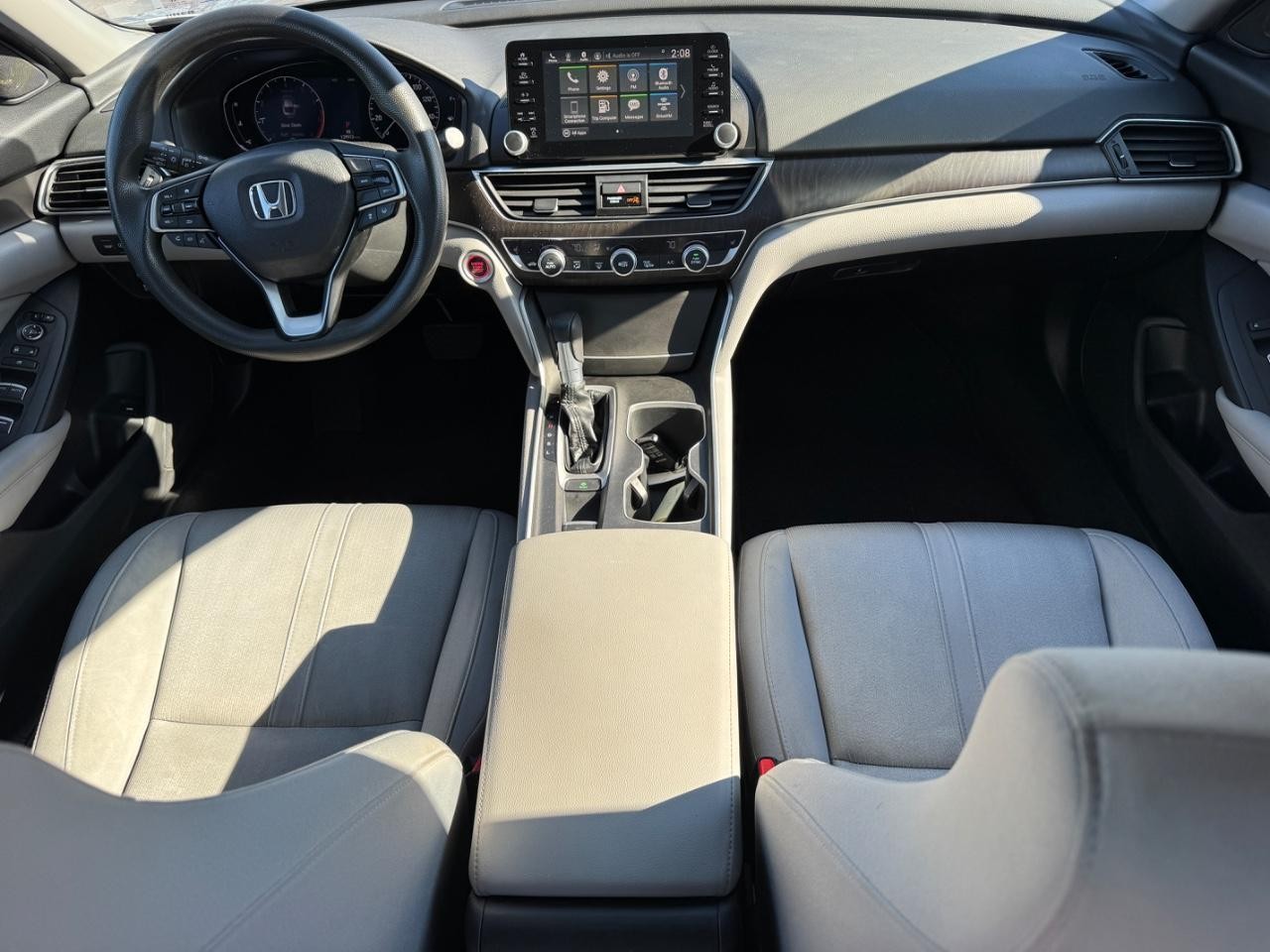 Honda Accord Sedan Vehicle Full-screen Gallery Image 13