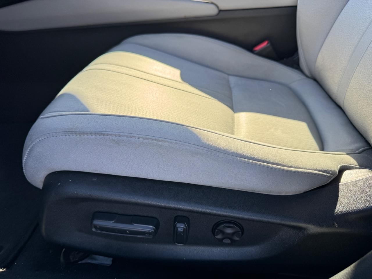 Honda Accord Sedan Vehicle Full-screen Gallery Image 15