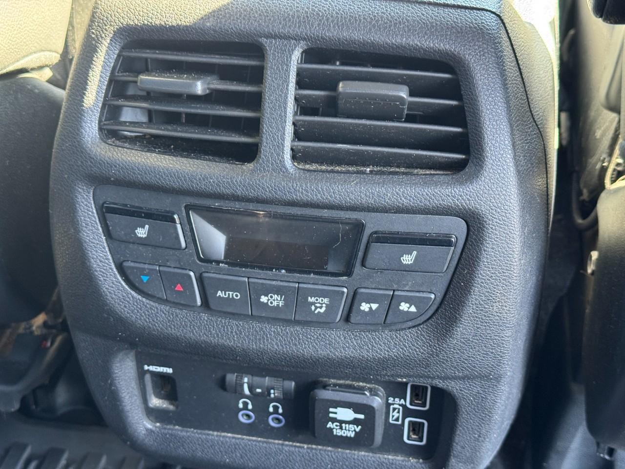 Honda Pilot Vehicle Full-screen Gallery Image 15