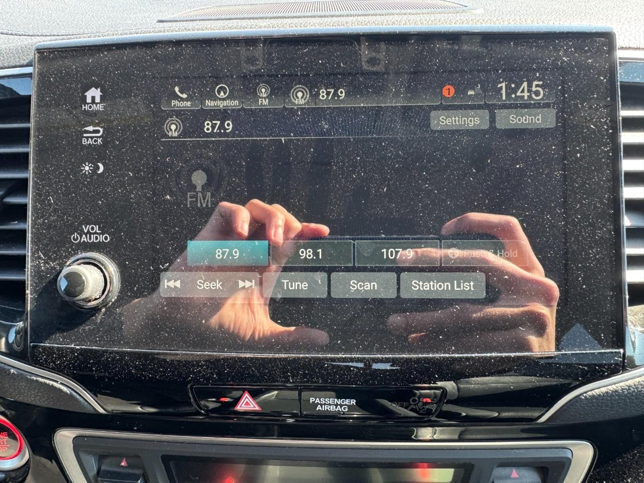 Honda Pilot Vehicle Full-screen Gallery Image 23