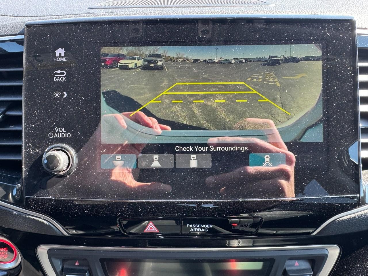 Honda Pilot Vehicle Full-screen Gallery Image 24