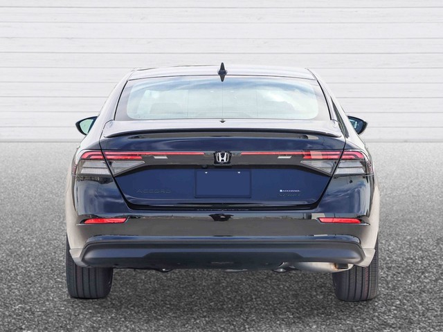 Honda Accord Hybrid Vehicle Full-screen Gallery Image 03