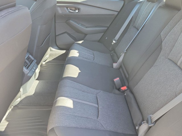 Honda Accord Hybrid Vehicle Full-screen Gallery Image 23