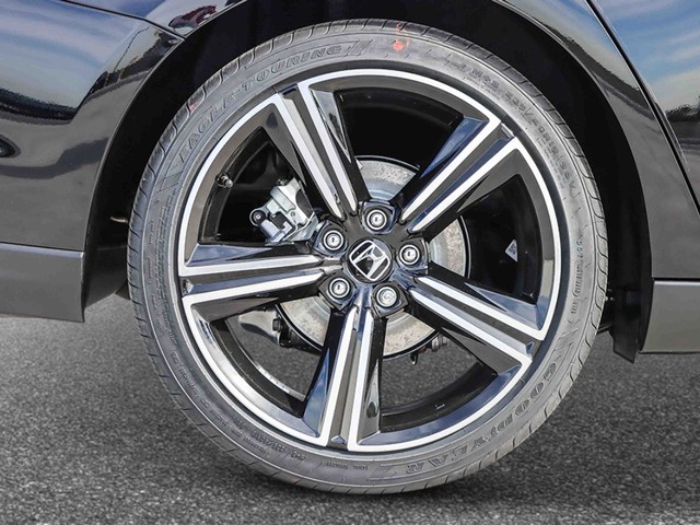 Honda Accord Hybrid Vehicle Full-screen Gallery Image 07