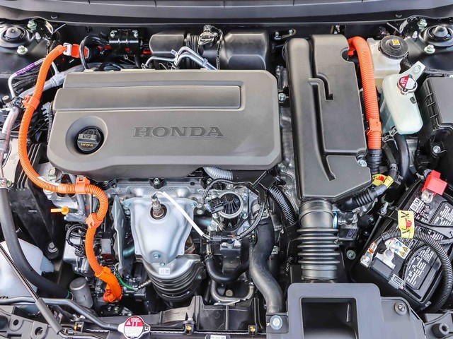 Honda Accord Hybrid Vehicle Full-screen Gallery Image 08