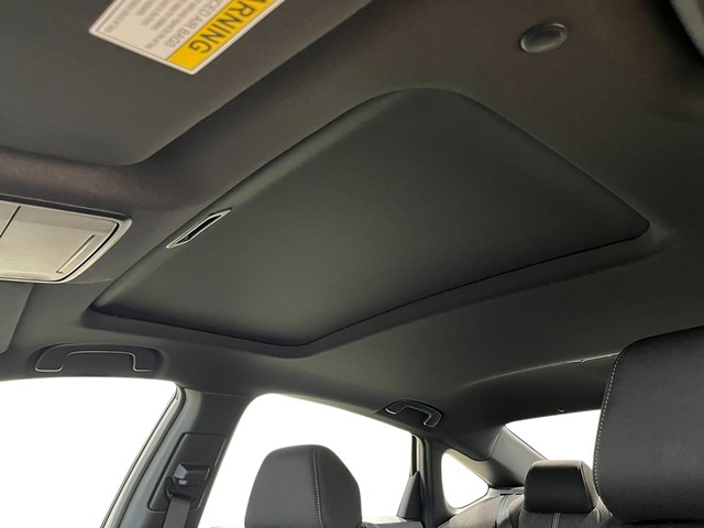 Honda Accord Hybrid Vehicle Full-screen Gallery Image 25