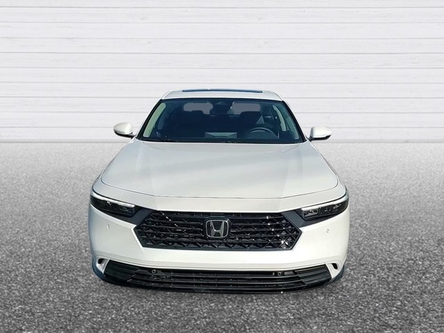 Honda Accord Hybrid Vehicle Full-screen Gallery Image 07