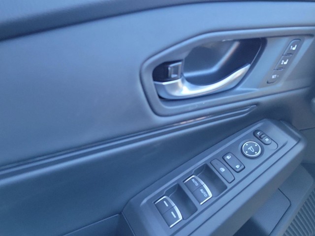 Honda Accord Hybrid Vehicle Full-screen Gallery Image 21