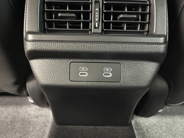 Honda Accord Hybrid Vehicle Full-screen Gallery Image 25