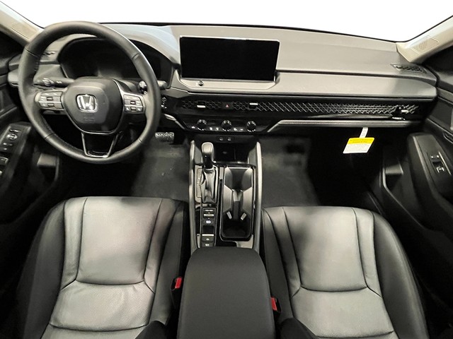 Honda Accord Hybrid Vehicle Full-screen Gallery Image 26