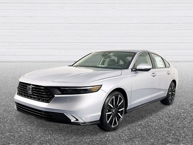 Honda Accord Hybrid Vehicle Full-screen Gallery Image 02