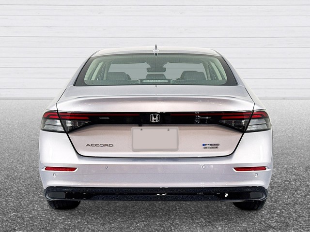 Honda Accord Hybrid Vehicle Full-screen Gallery Image 05