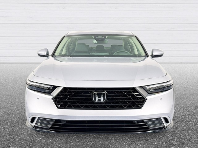 Honda Accord Hybrid Vehicle Full-screen Gallery Image 09