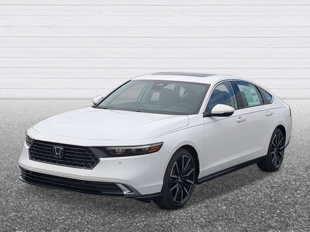 Honda Accord Hybrid Vehicle Full-screen Gallery Image 02