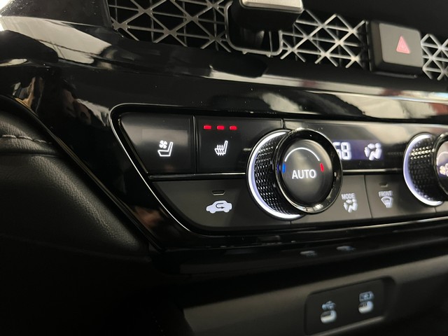 Honda Accord Hybrid Vehicle Full-screen Gallery Image 18