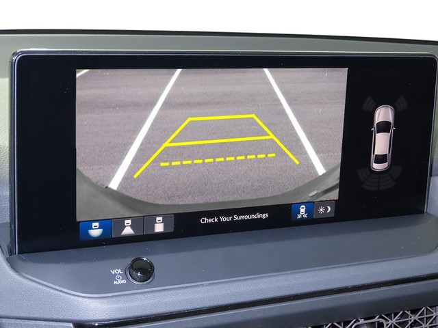 Honda Accord Hybrid Vehicle Full-screen Gallery Image 16