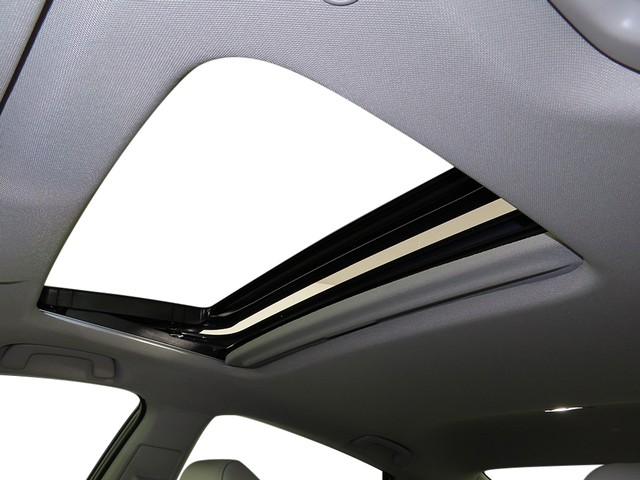 Honda Accord Hybrid Vehicle Full-screen Gallery Image 20