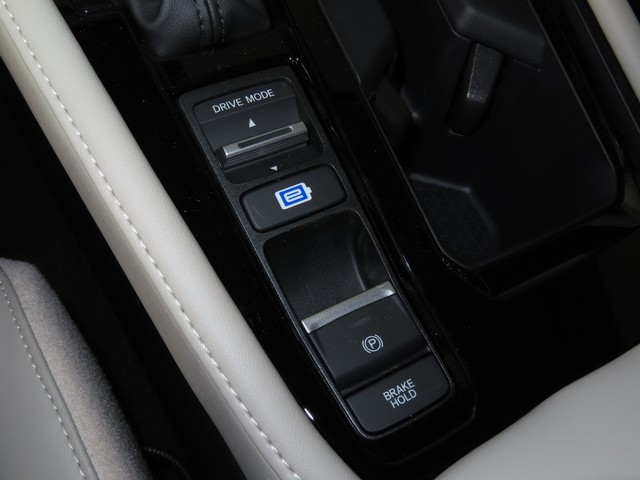 Honda Accord Hybrid Vehicle Full-screen Gallery Image 22