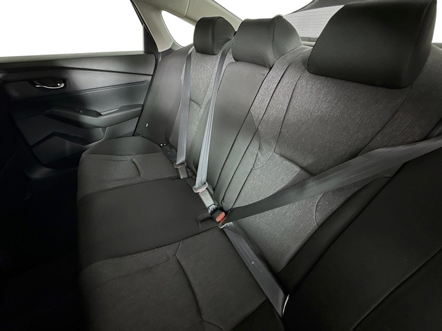 Honda Accord Sedan Vehicle Full-screen Gallery Image 22