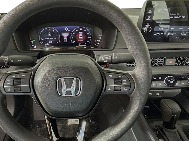 Honda Accord Sedan Vehicle Full-screen Gallery Image 12
