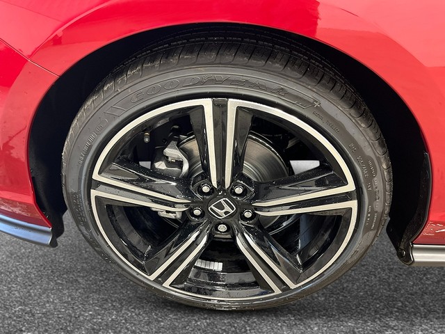 Honda Accord Sedan Vehicle Full-screen Gallery Image 10