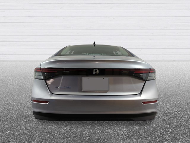 Honda Accord Sedan Vehicle Full-screen Gallery Image 03