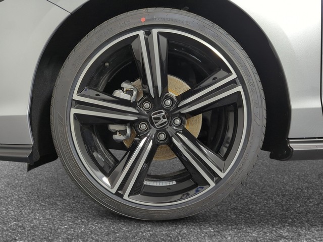 Honda Accord Sedan Vehicle Full-screen Gallery Image 08