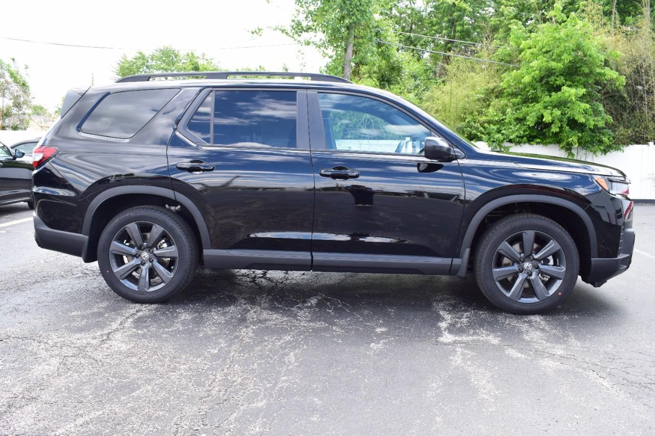 Honda Pilot Vehicle Full-screen Gallery Image 02