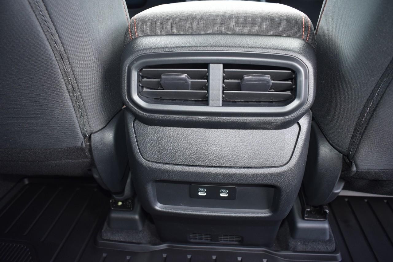 Honda Pilot Vehicle Full-screen Gallery Image 16