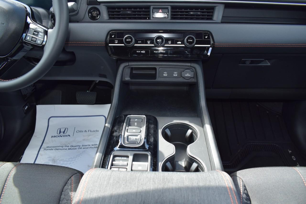 Honda Pilot Vehicle Full-screen Gallery Image 15