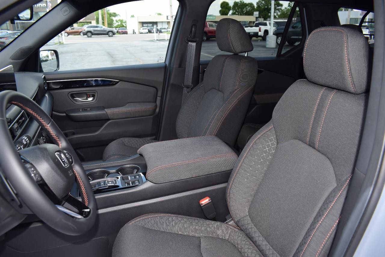 Honda Pilot Vehicle Full-screen Gallery Image 19