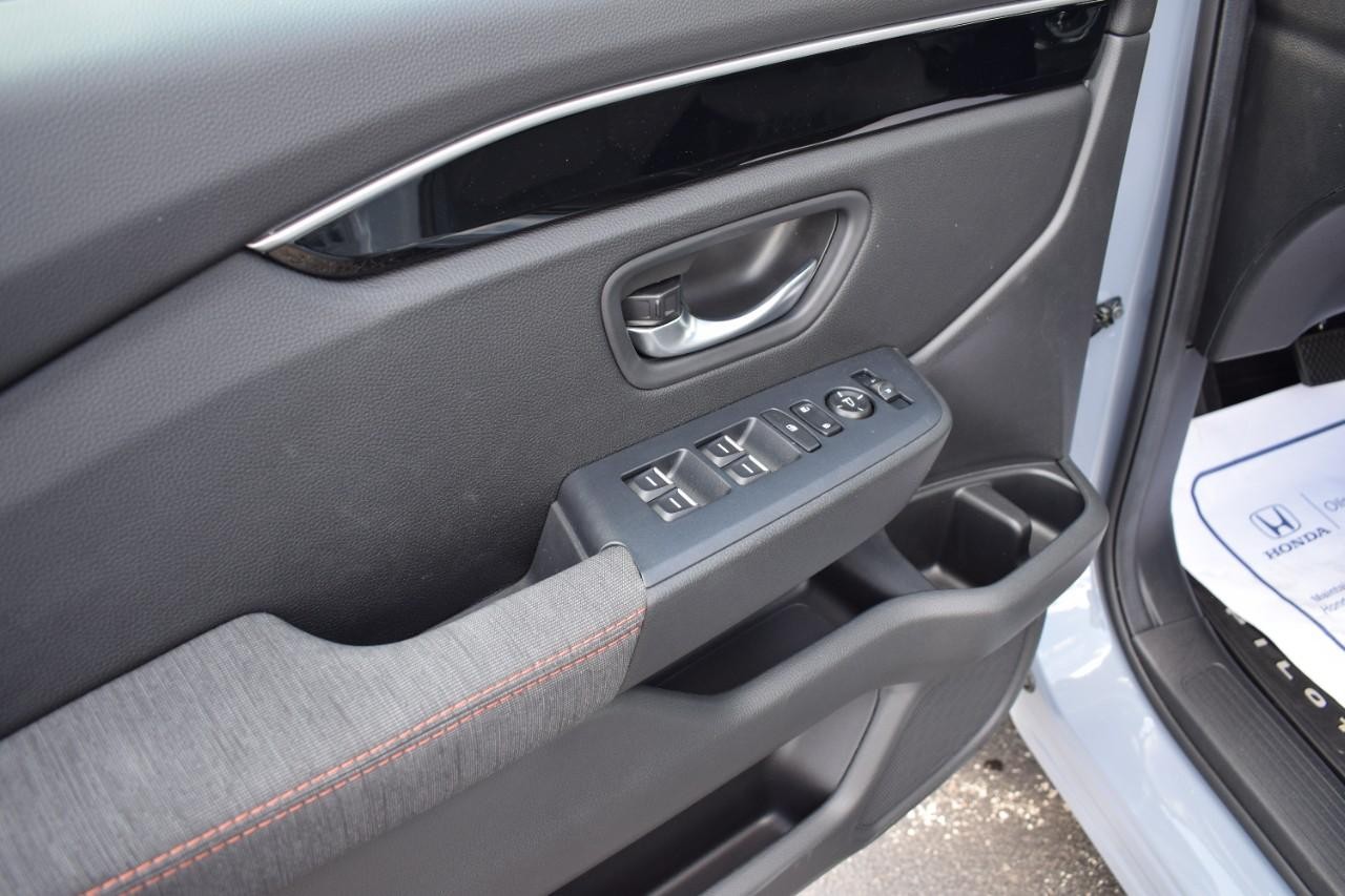 Honda Pilot Vehicle Full-screen Gallery Image 20
