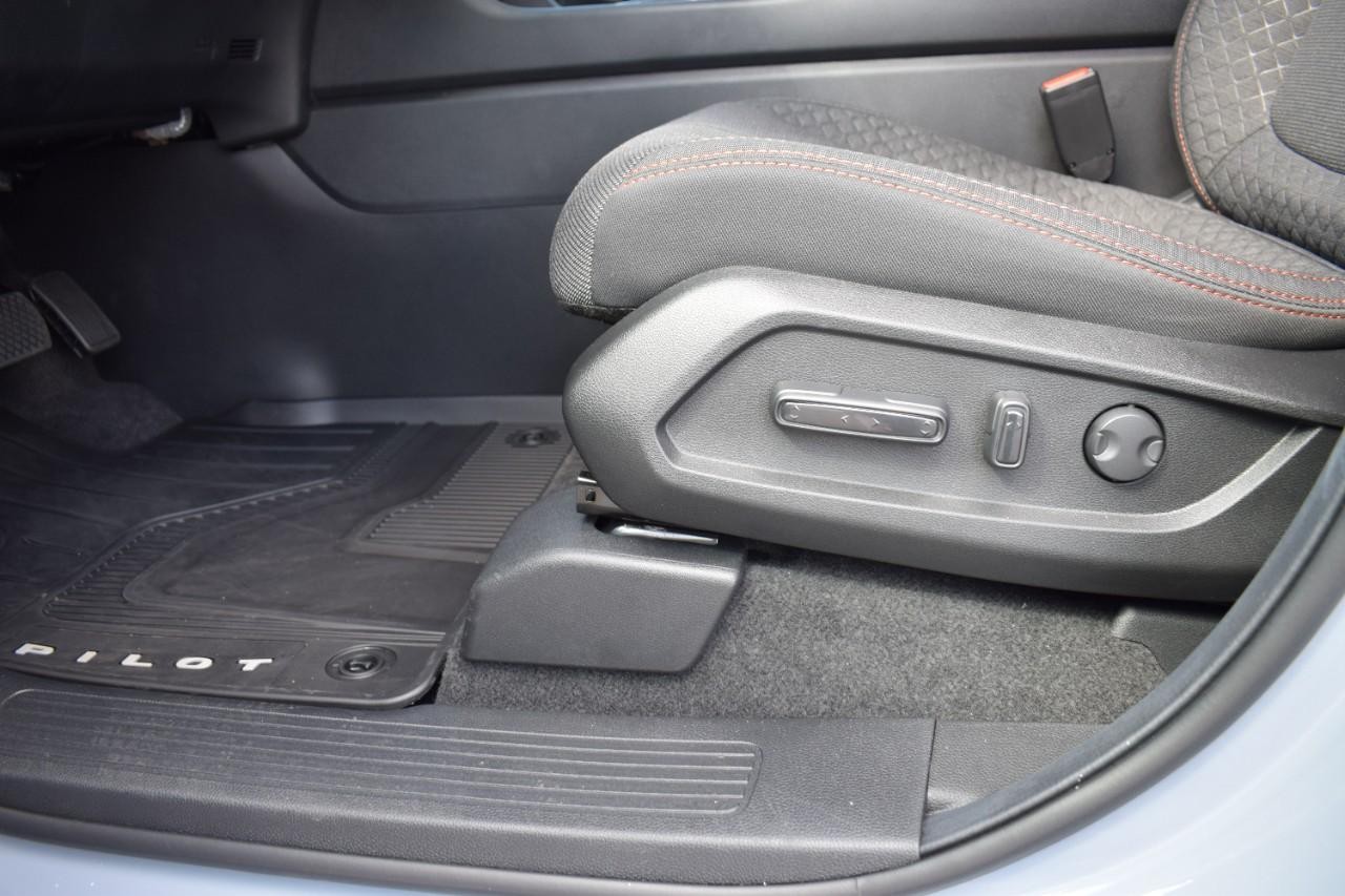 Honda Pilot Vehicle Full-screen Gallery Image 21