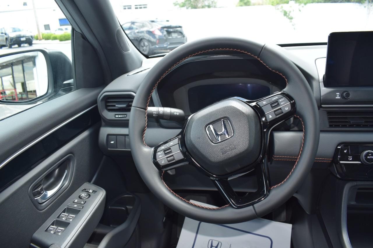 Honda Pilot Vehicle Full-screen Gallery Image 13