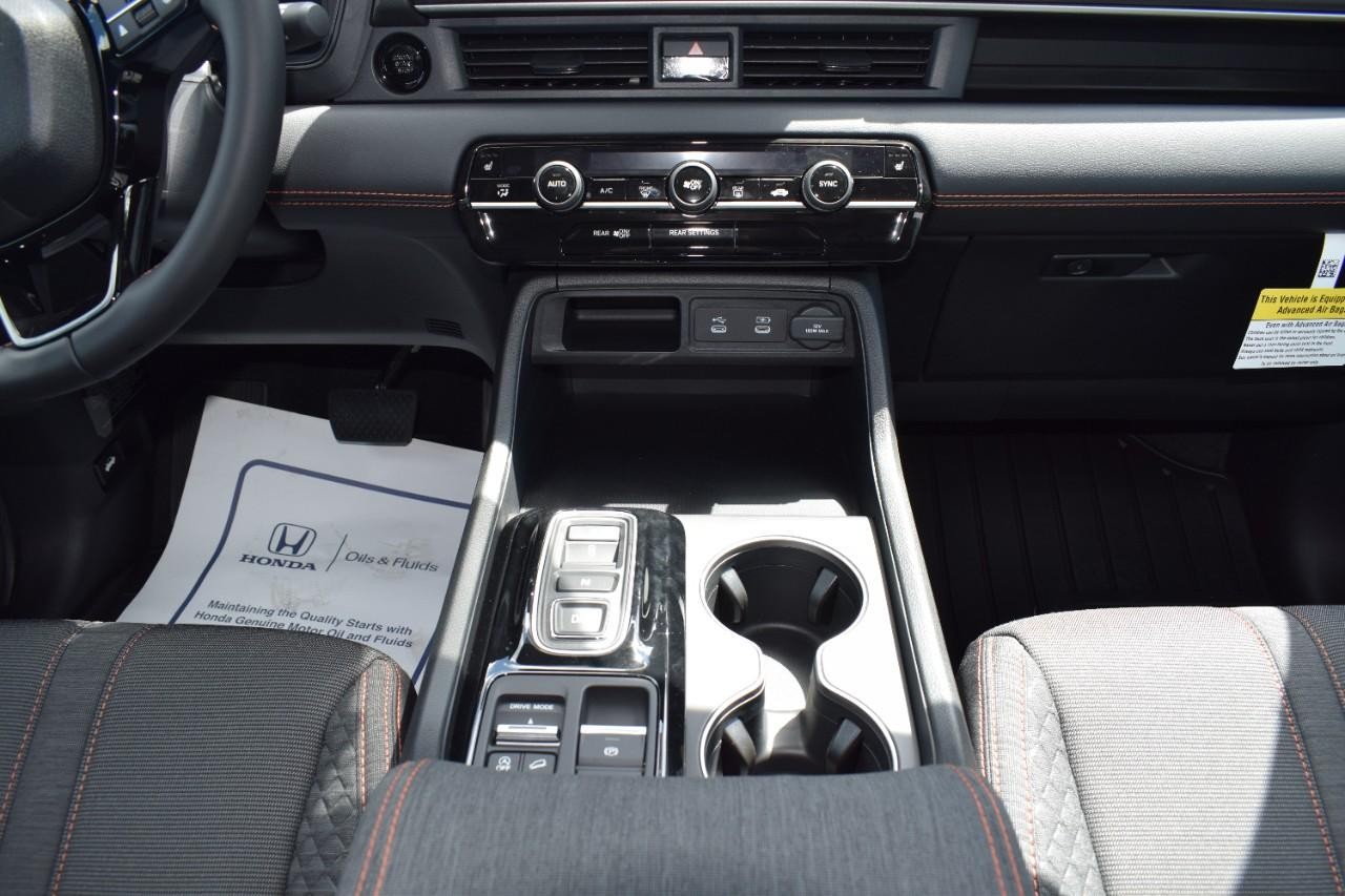Honda Pilot Vehicle Full-screen Gallery Image 15