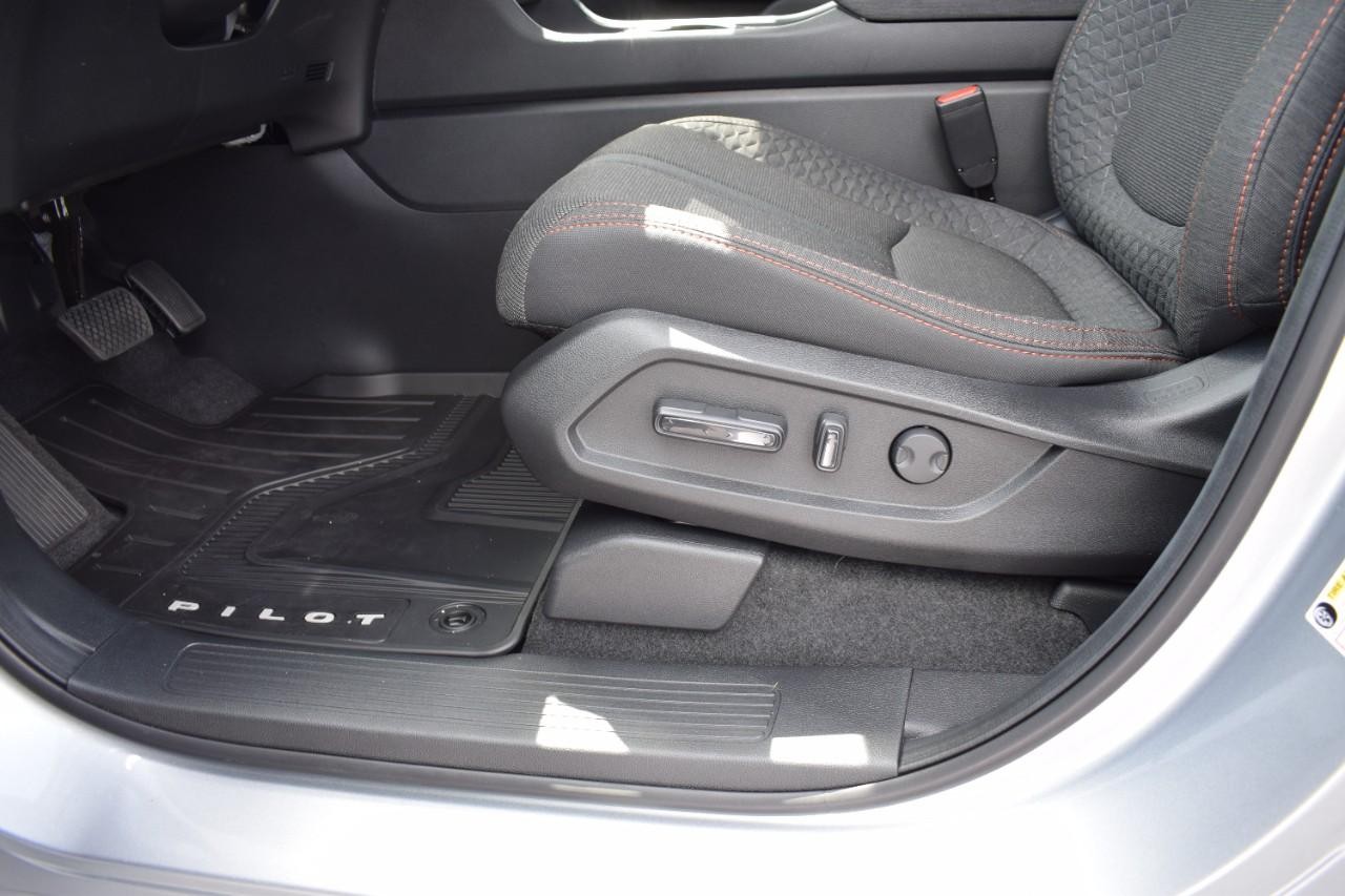 Honda Pilot Vehicle Full-screen Gallery Image 22