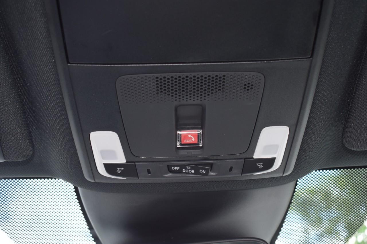 Honda Pilot Vehicle Full-screen Gallery Image 24