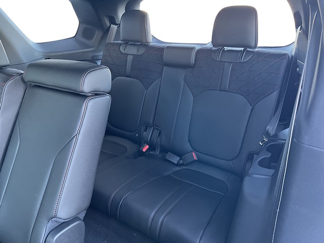 Honda Pilot Vehicle Full-screen Gallery Image 23