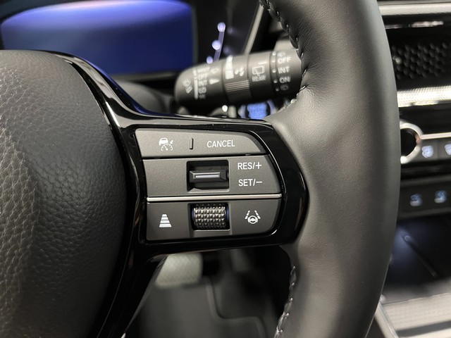 Honda CR-V Vehicle Full-screen Gallery Image 18