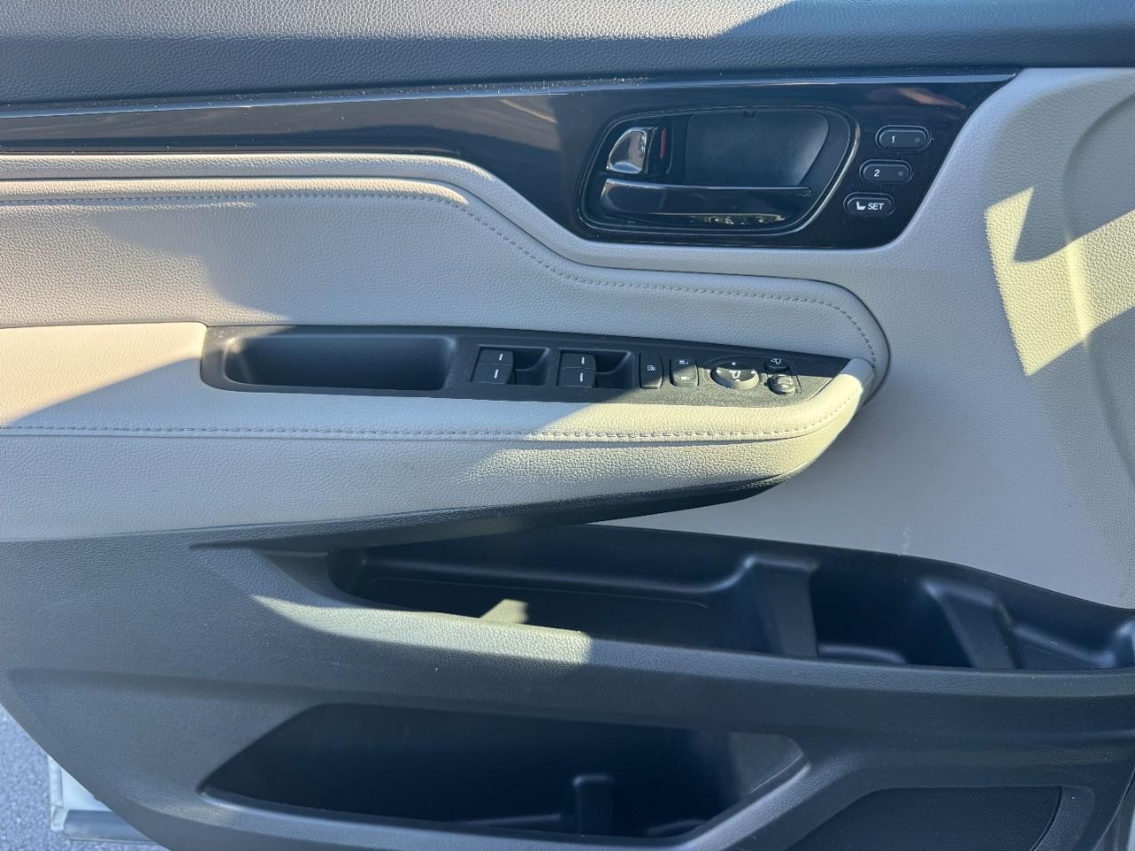 Honda Odyssey Vehicle Full-screen Gallery Image 19