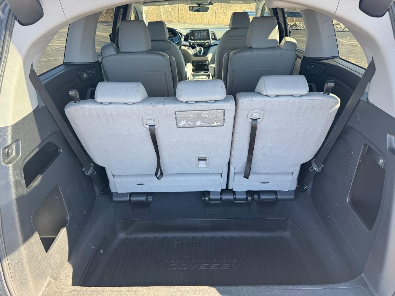 Honda Odyssey Vehicle Full-screen Gallery Image 05