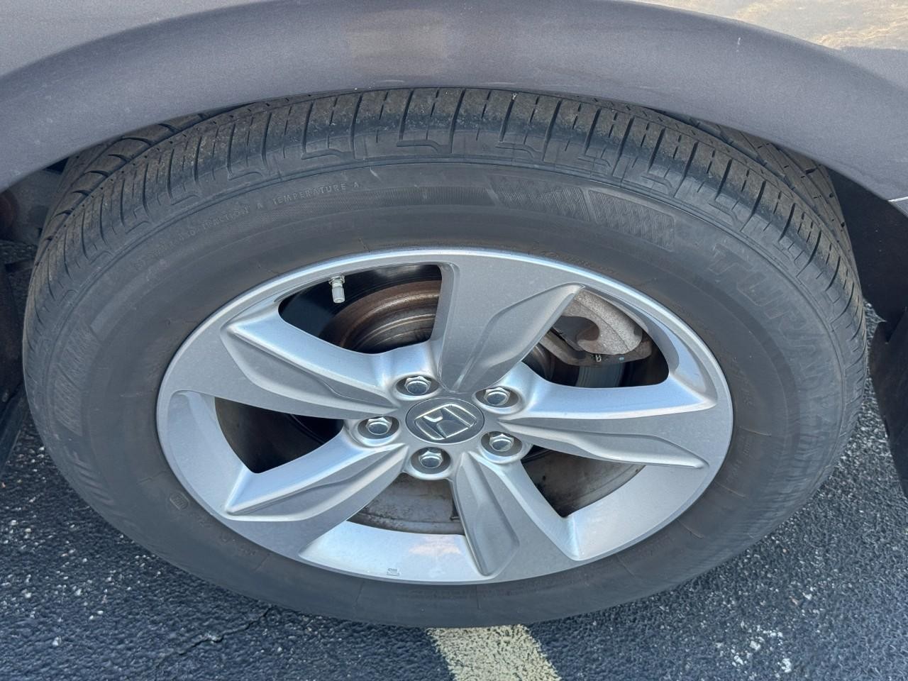 Honda Odyssey Vehicle Full-screen Gallery Image 08