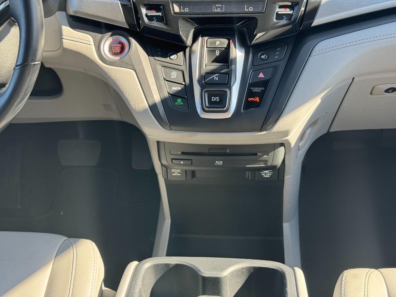 Honda Odyssey Vehicle Full-screen Gallery Image 17