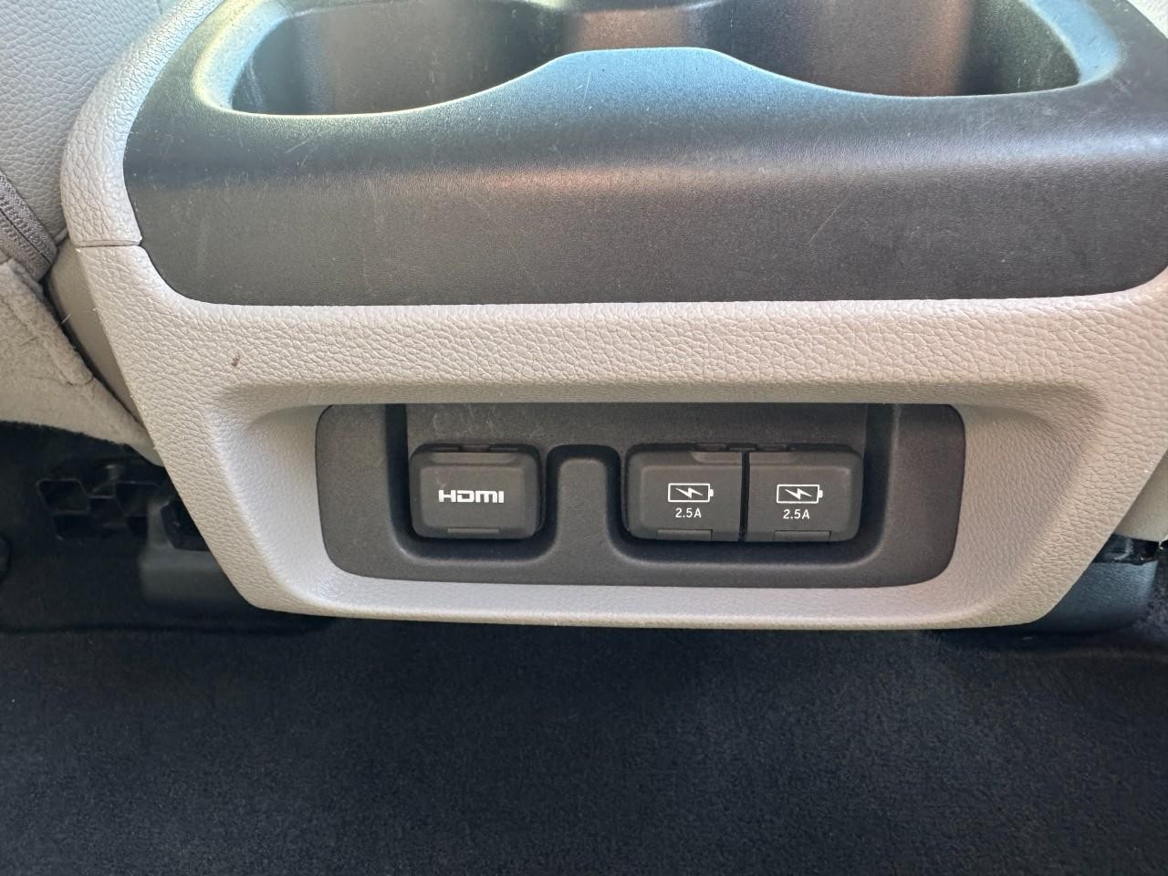 Honda Odyssey Vehicle Full-screen Gallery Image 19