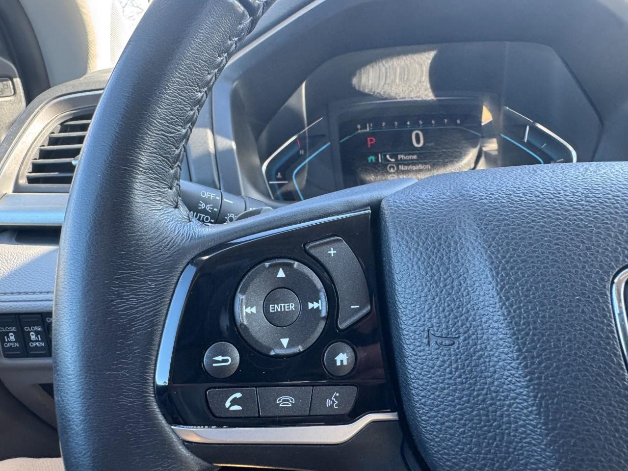 Honda Odyssey Vehicle Full-screen Gallery Image 22