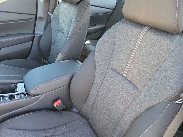 Honda Accord Hybrid Vehicle Full-screen Gallery Image 22