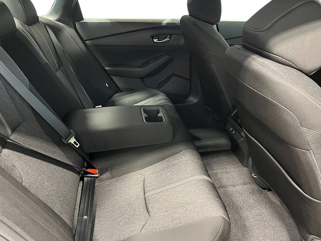 Honda Accord Hybrid Vehicle Full-screen Gallery Image 28