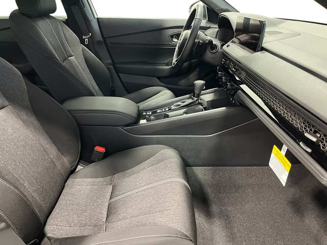 Honda Accord Hybrid Vehicle Full-screen Gallery Image 29